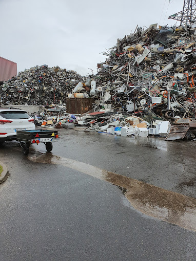 Aperçu des activités de la casse automobile COENMANS RECYCLAGE INDUSTRIEL située à BETHUNE (62400)